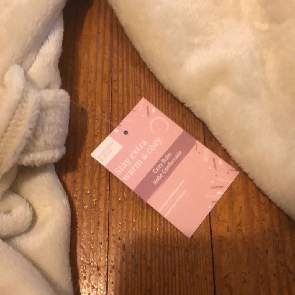 FFF Summer & Rose Cozy Robe - Picture 3 of 8